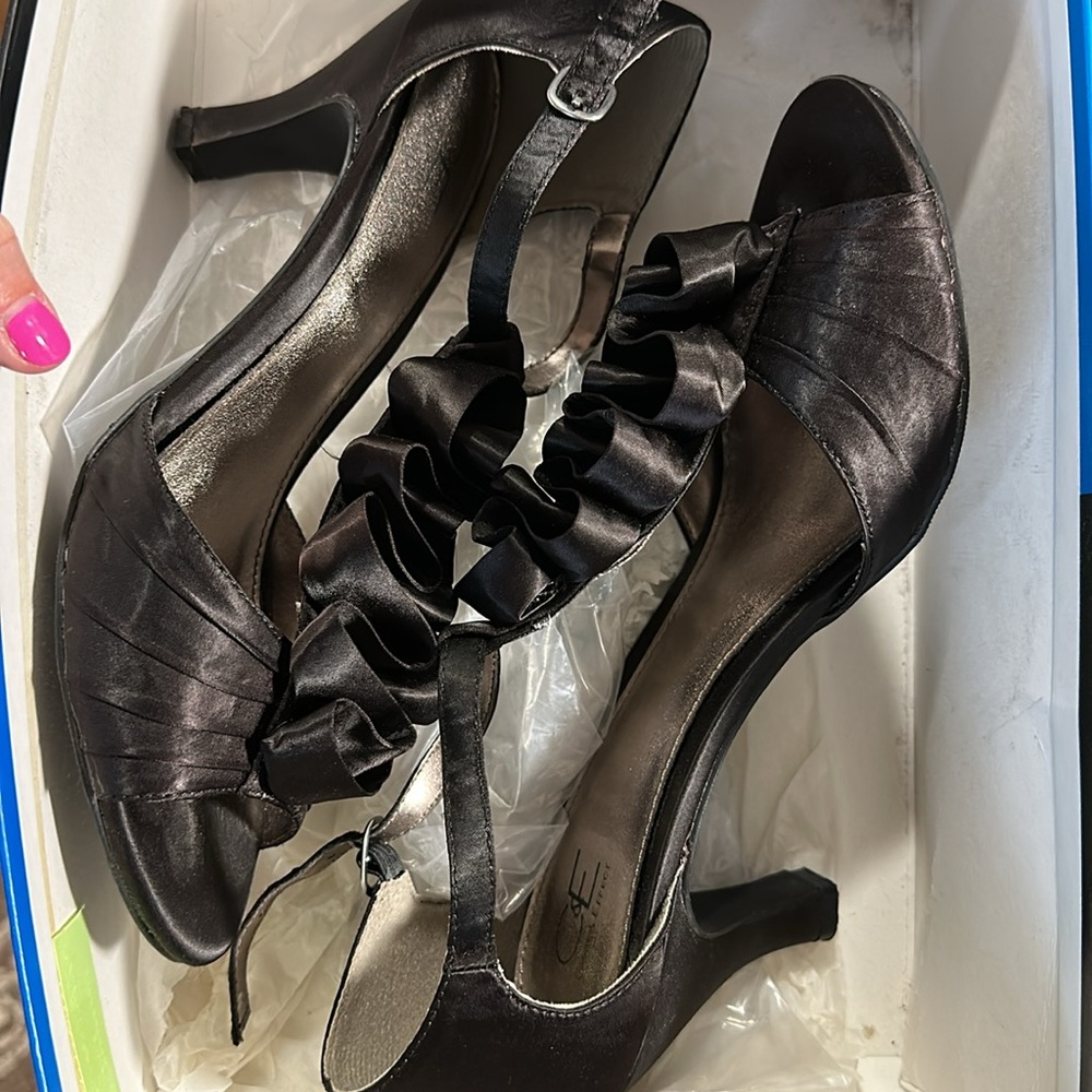 Cause & Effect Satin Ruffle Heels - Picture 6 of 6